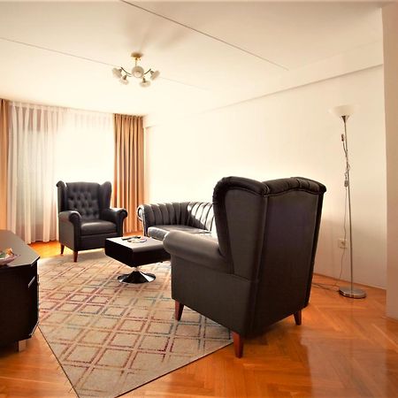 The Parrots Nest Apartman Szarajevó Kültér fotó