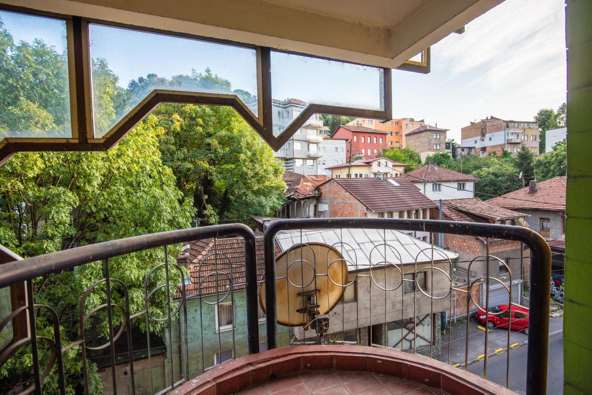 The Parrots Nest Apartman Szarajevó Kültér fotó