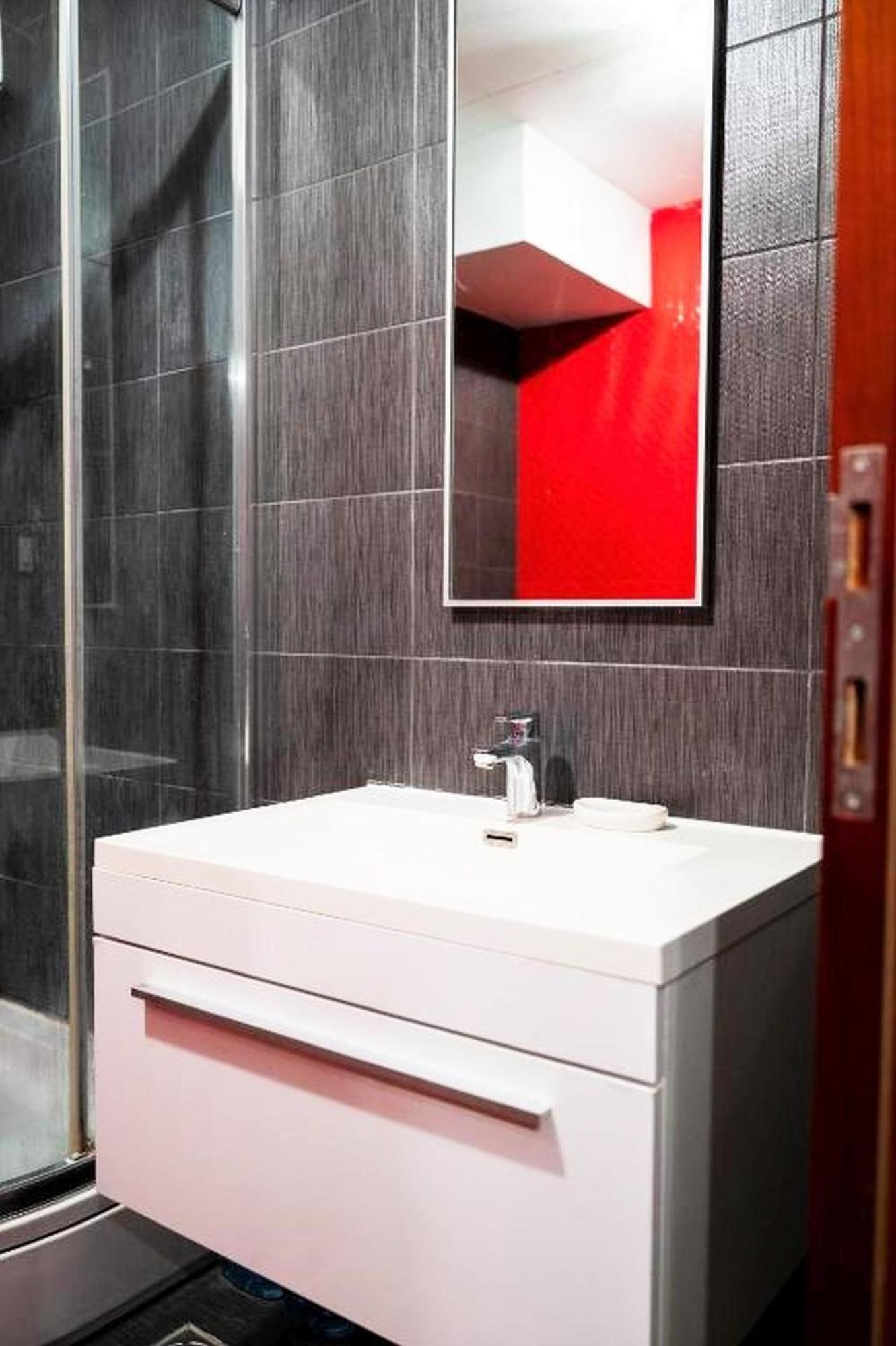 The Parrots Nest Apartman Szarajevó Kültér fotó